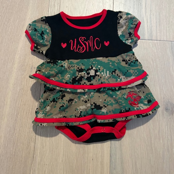 Marines Tiny Trooper Ruffle Onesie for Girls Size 6-9M Camo ~ Patriotic! - Picture 2 of 5